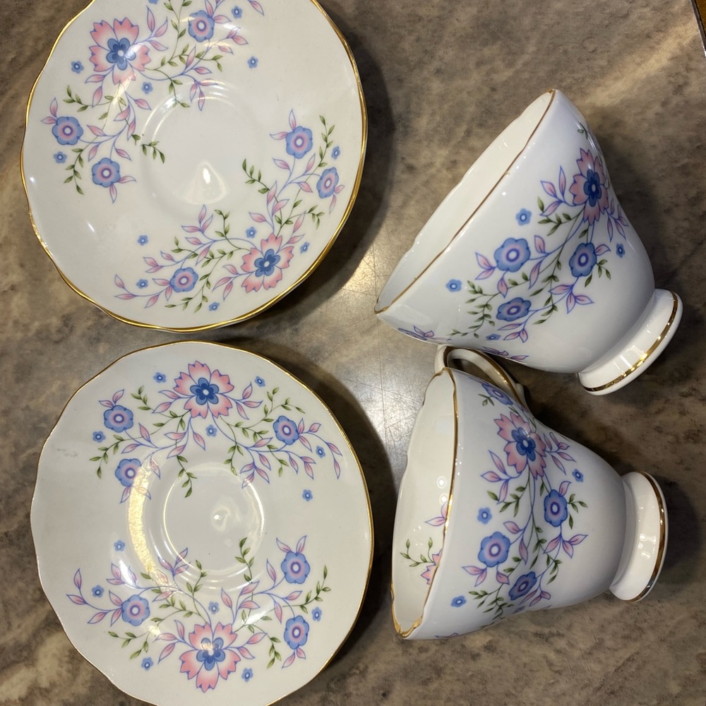 Tea cups - Picture 4 of 5